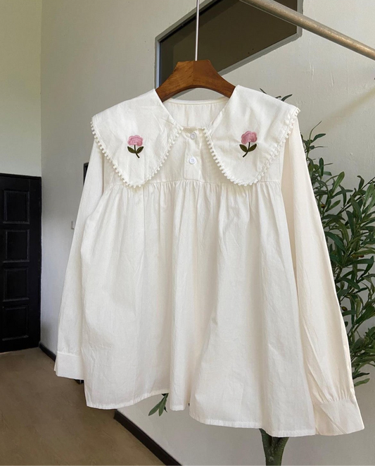 Cottage Kiss Shirt🦢