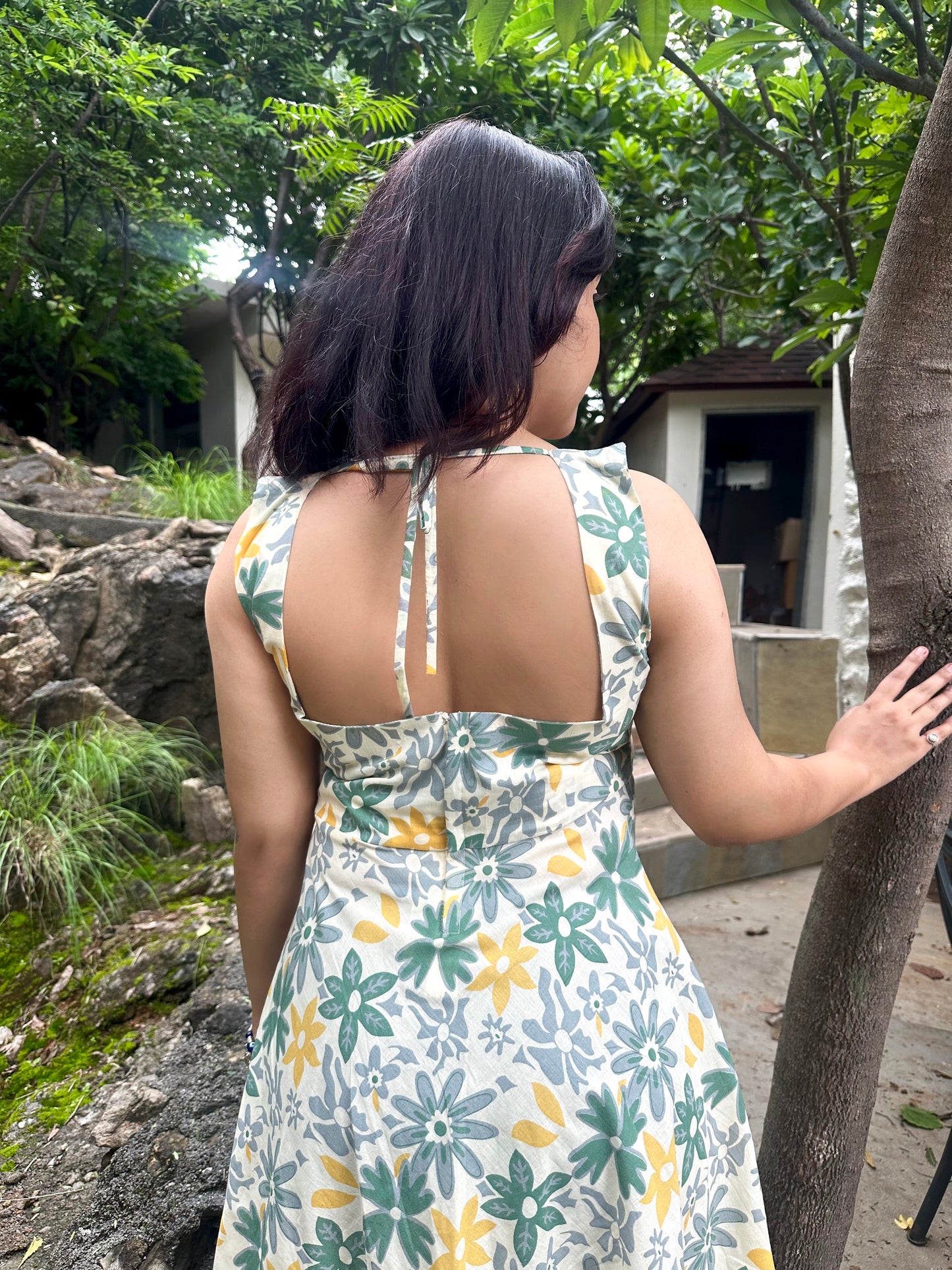 Faye Dress – Floral Midi Dress with Pockets☀️