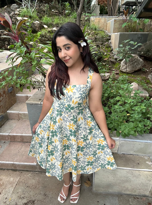 Faye Dress – Floral Midi Dress with Pockets☀️