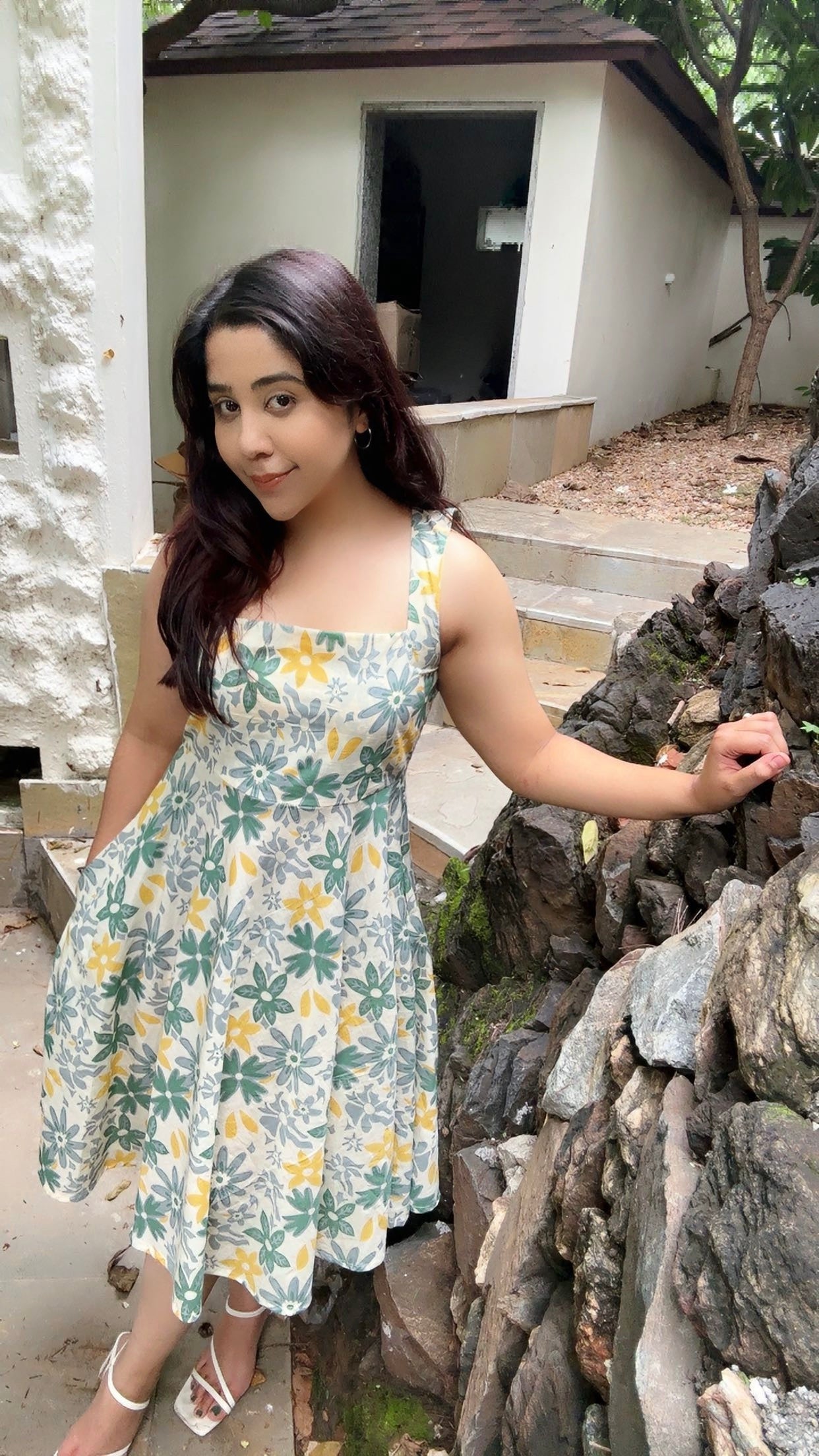 Faye Dress – Floral Midi Dress with Pockets☀️