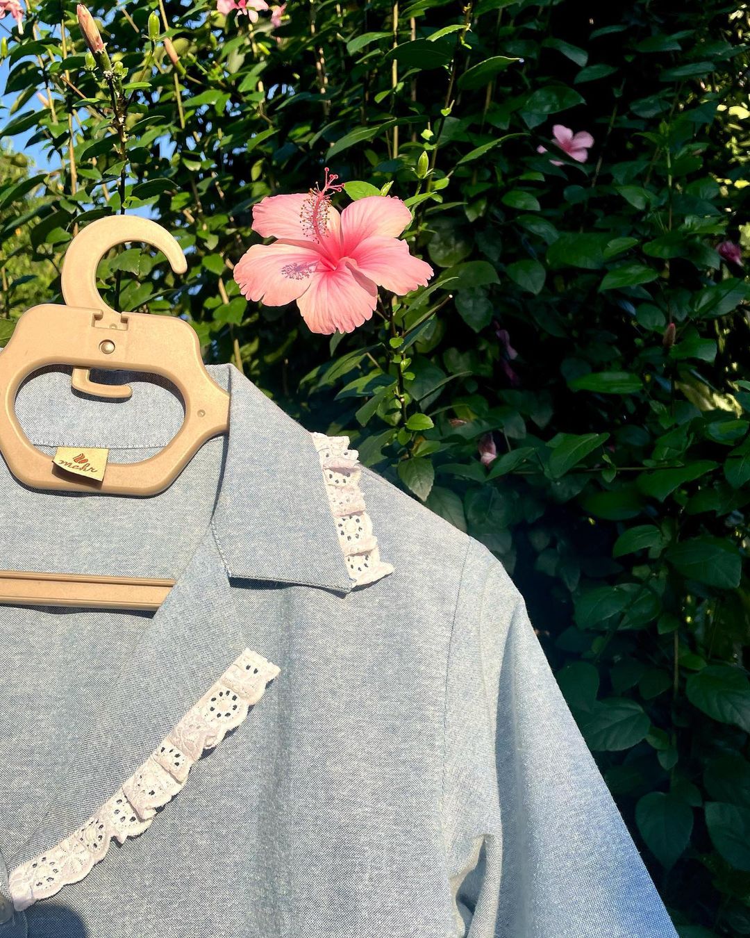 The Retro Feels’ Shirt